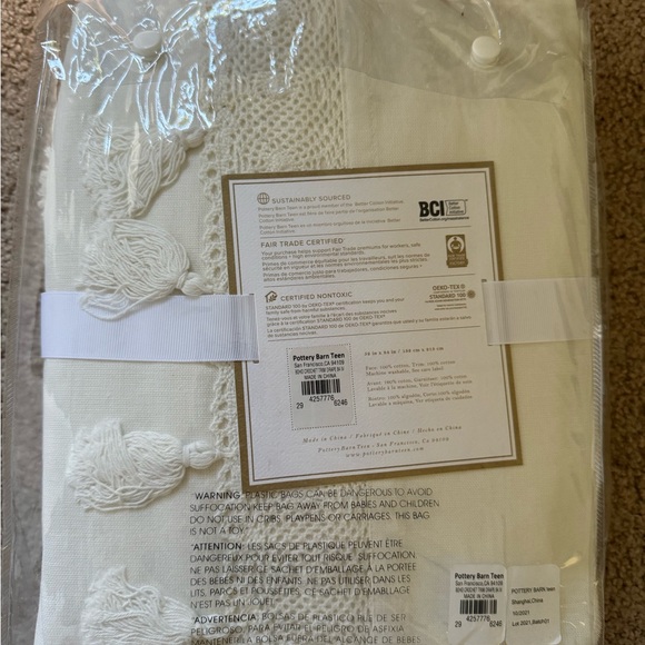 NWT Pottery Barn Teen Crochet Curtains 52x84 - Picture 4 of 4